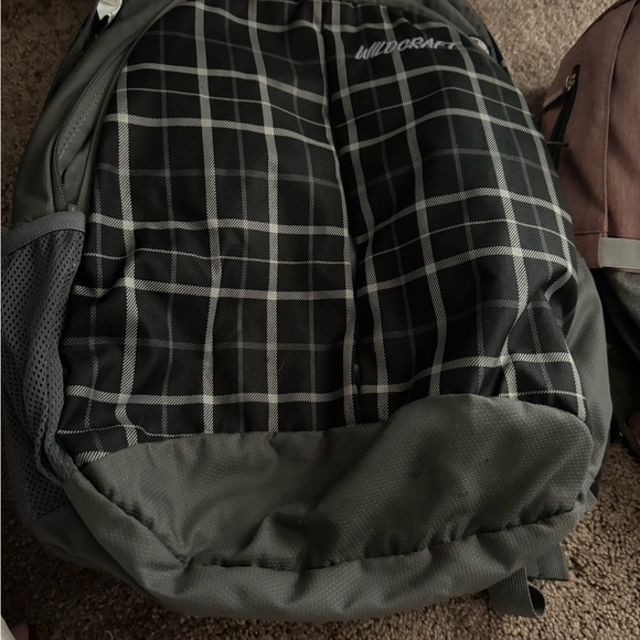 Backpack - Picture 3 of 4